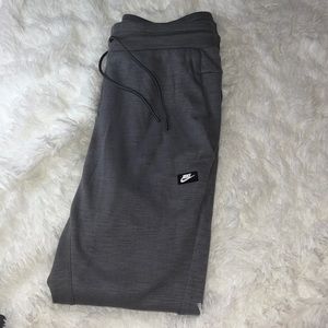 Brand new men’s grey Nike sweat pants